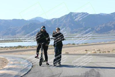 media/Jan-15-2026-Racers Edge (Thu) [[dfebeb70ab]]/1-Around the Pits-Track Walk/